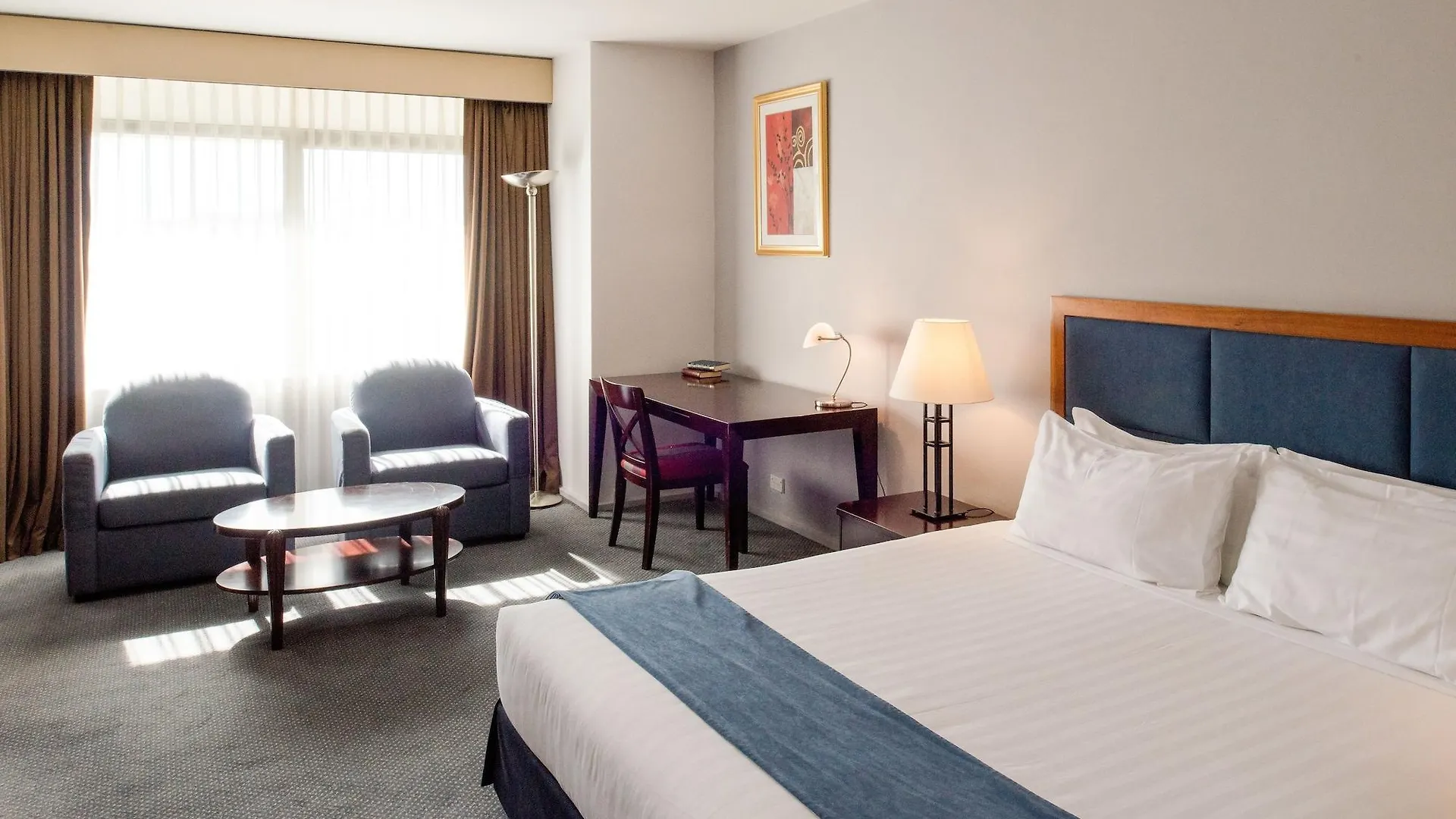 Hotel Seasons Of Perth