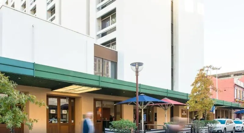 Hotel Seasons Of Perth